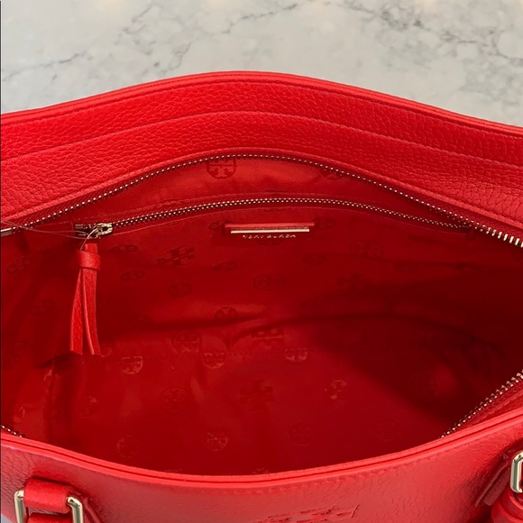 SOLD! Tory Burch Tote - Picture 5 of 7